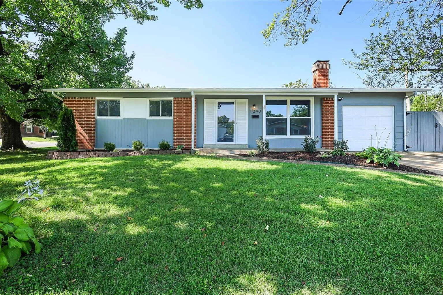 1240 Dewdrop Ln photo 1