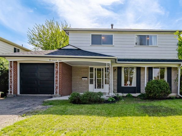 4 Furness Cres, Toronto, ON M9V 3V1