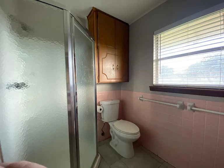 536 W Yoakum Ave — Photo 14