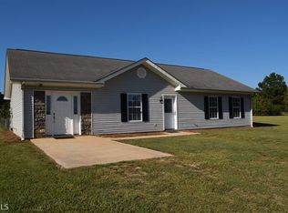 94 Twin Oaks Pl, Williamson, GA 30292