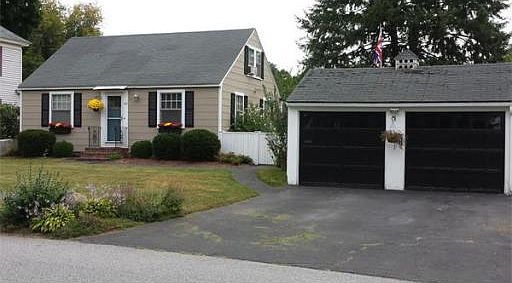 2nd image of 60 Rockland St