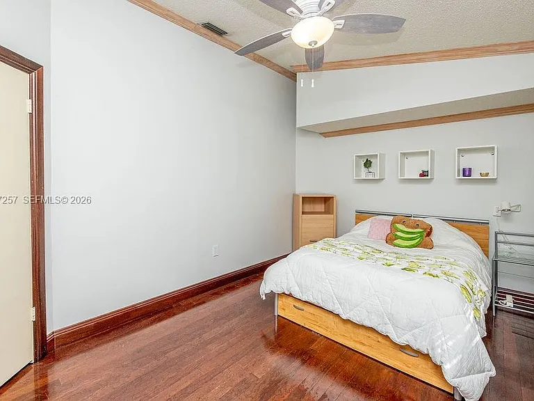 20935 NE 37th Ct — Photo 56