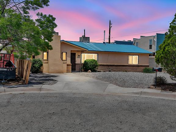 3rd image of 5909 Lora Ct NW