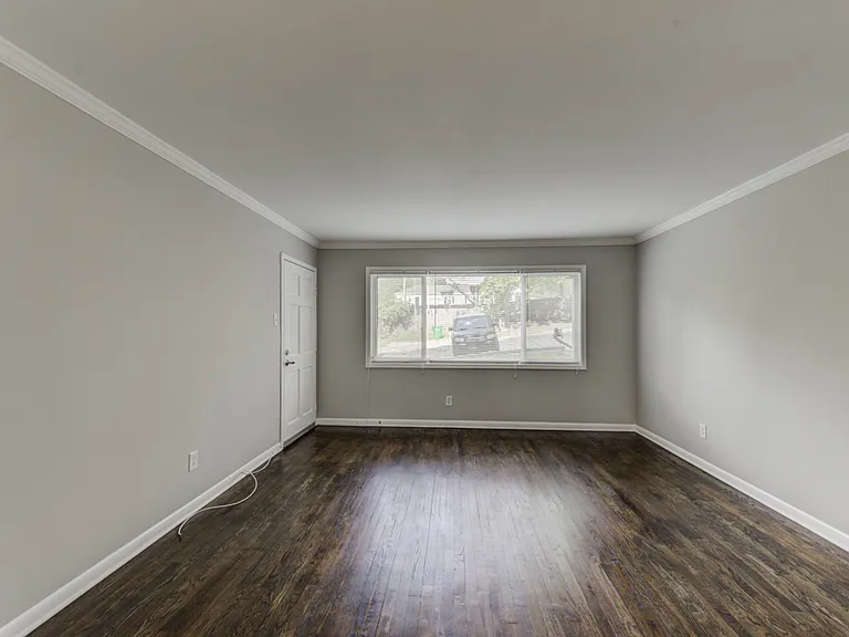 3547 Glenwood Rd #A — Photo 2