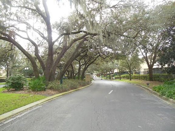 3rd image of 6301 Daysbrook Dr Unit 106
