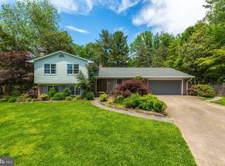 1246 Stoneham Ct, Mc Lean, VA 22101