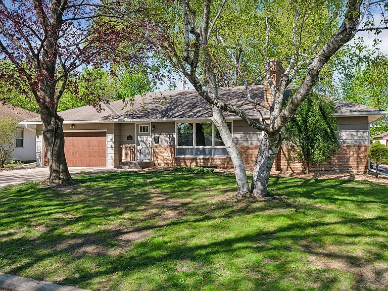 6416 Wilryan Ave — Photo 2