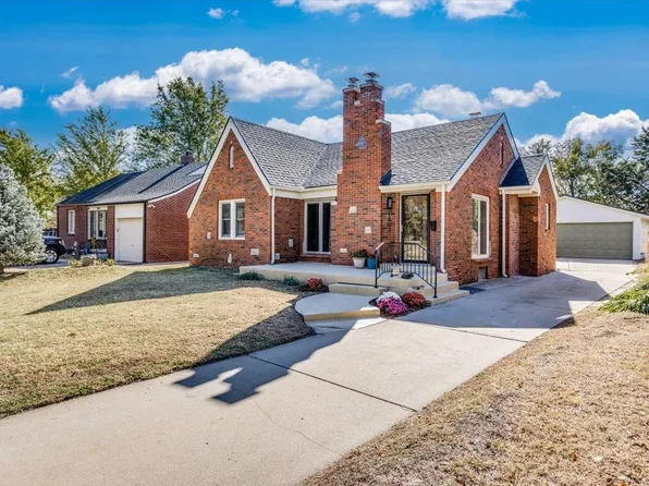 1807 E Giltner Cir, Wichita, KS 67211