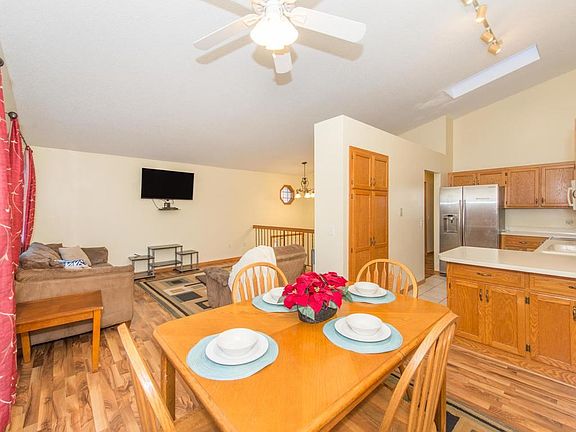 3rd image of 1046 Aston Cir