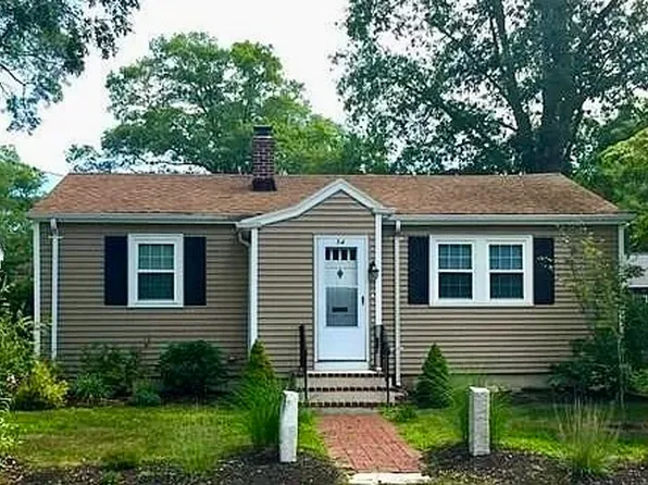 54 Huntington Ave, Dartmouth, MA 02747