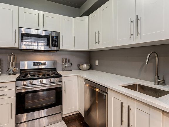 3rd image of 775 Saint Anns Ave APT A