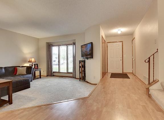 2nd image of 1472 Ashland Ave