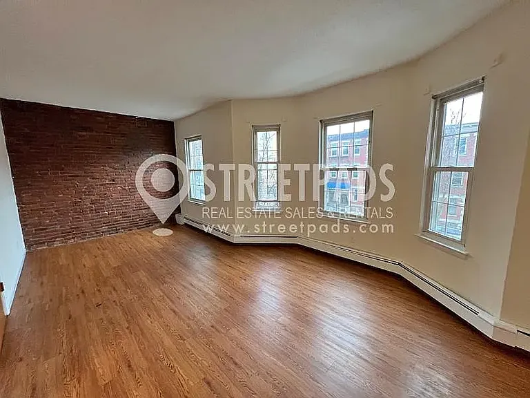 50 S Huntington Ave #11 — Photo 4