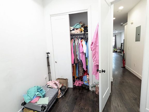 2nd image of 1134 Jefferson Ave #2