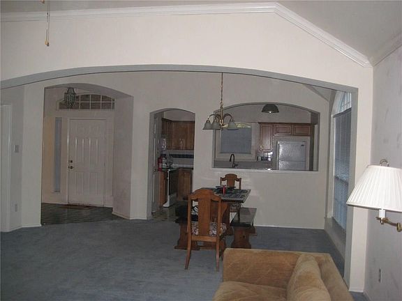 4th image of 1517 Summers Dr