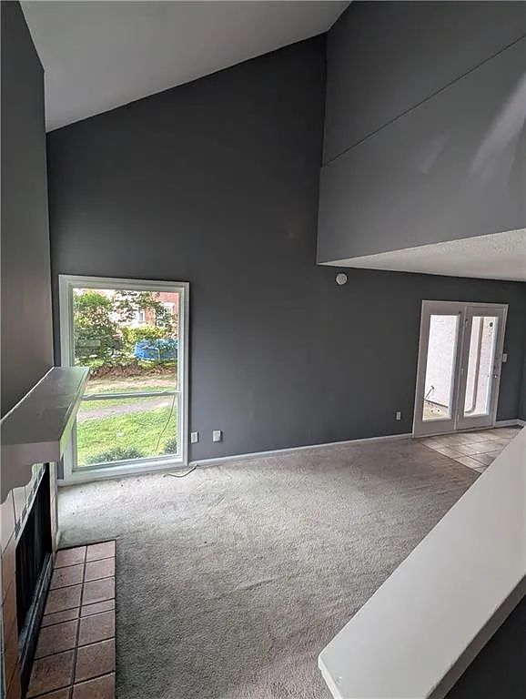 1 bed, 1.0 bath, 2990 sqft, $1,300 — Photo 2