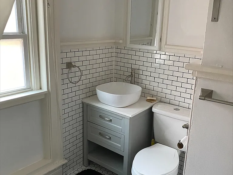 Bathroom Upper