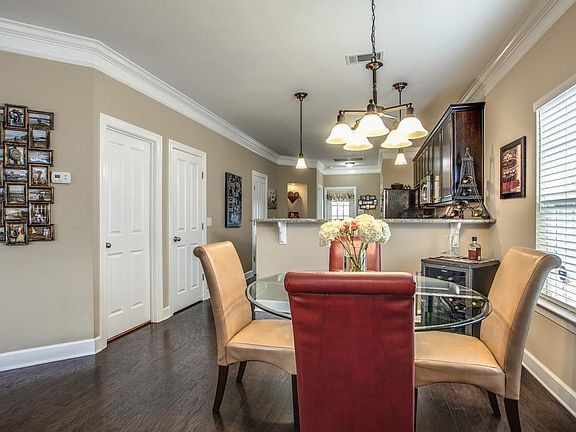 4th image of 3000 Bienville Dr