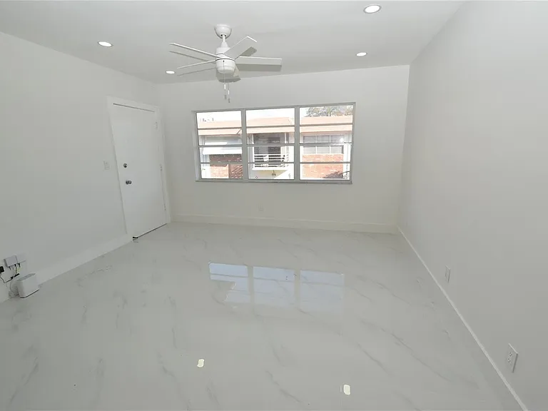 3550 NW 8th Ave #810 — Photo 7