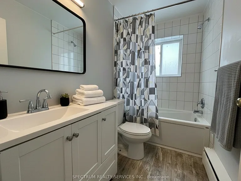 357 Connaught St #3 — Photo 5