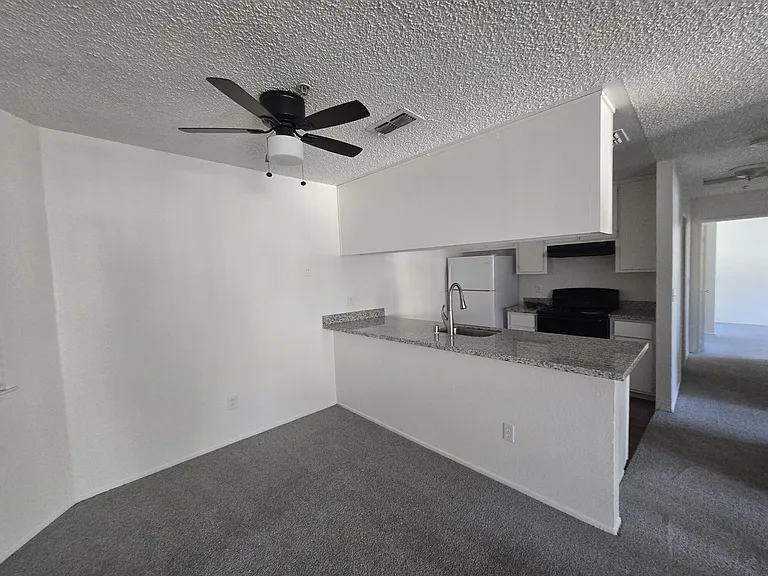 Plumwood Apartments — Photo 16
