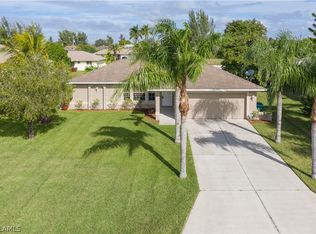 427 SE 17th Terrace Cpe, Coral, FL 33990