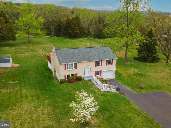 1822 Old Sumneytown Pike, Harleysville, PA 19438