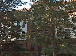 160 Burns St, Forest Hills, NY 11375