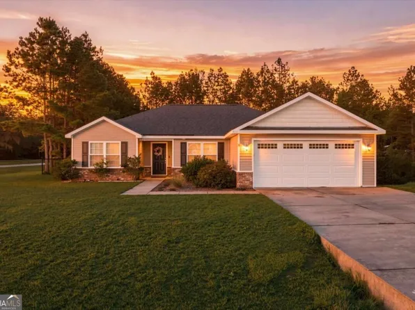 460 Abigail Cir, Ellabell, GA 31308