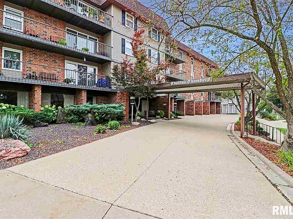 3rd image of 906 W Loire Ct APT 3A