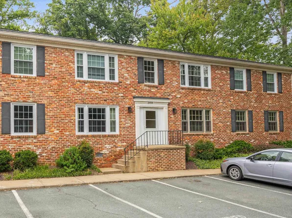 2404 Barracks Ct APT 1, Charlottesville, VA 22901