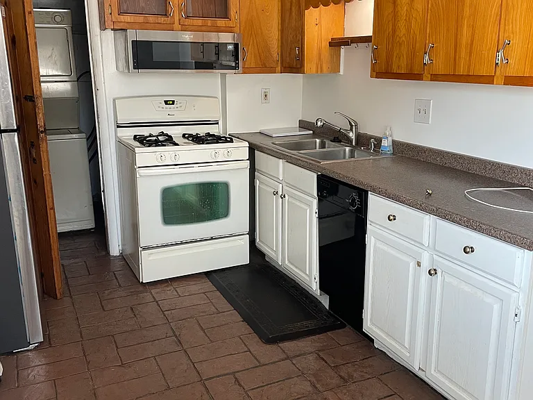 5108 Park Lake Rd #B — Photo 3