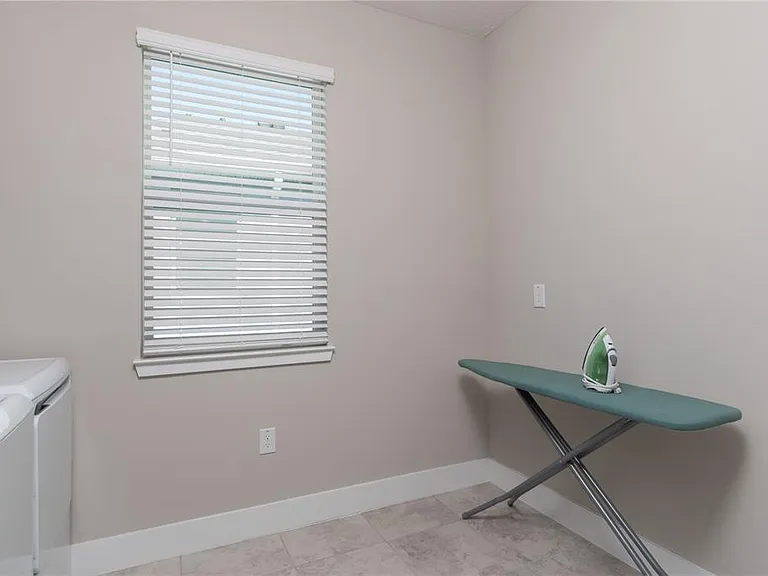 5333 NW 33rd Pl — Photo 25