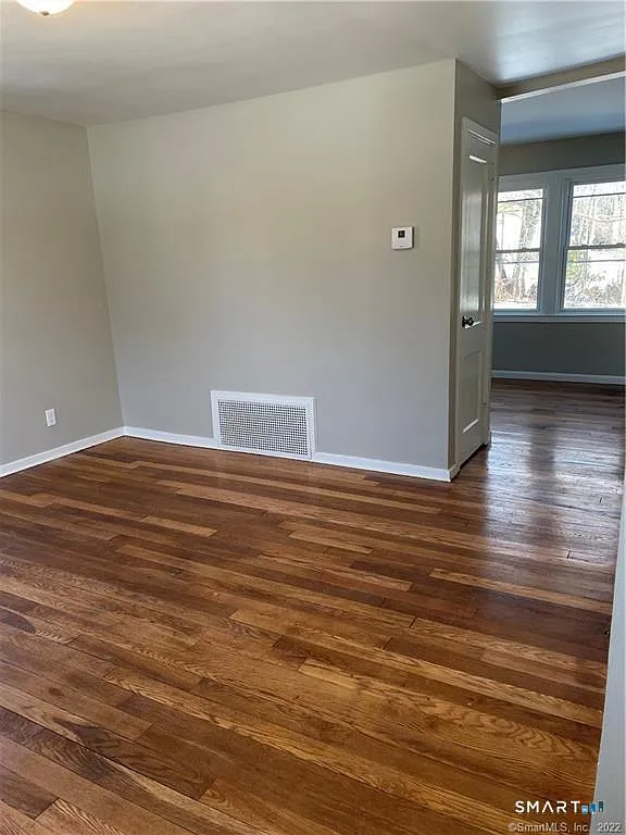 2 bed, 1.0 bath, 1818 sqft, $1,950 — Photo 4