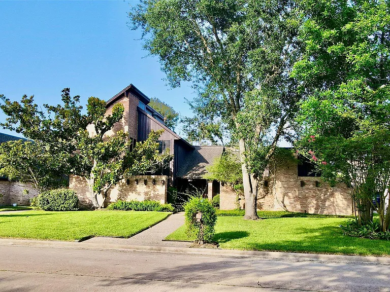 3903 Kiamesha Dr — Photo 36