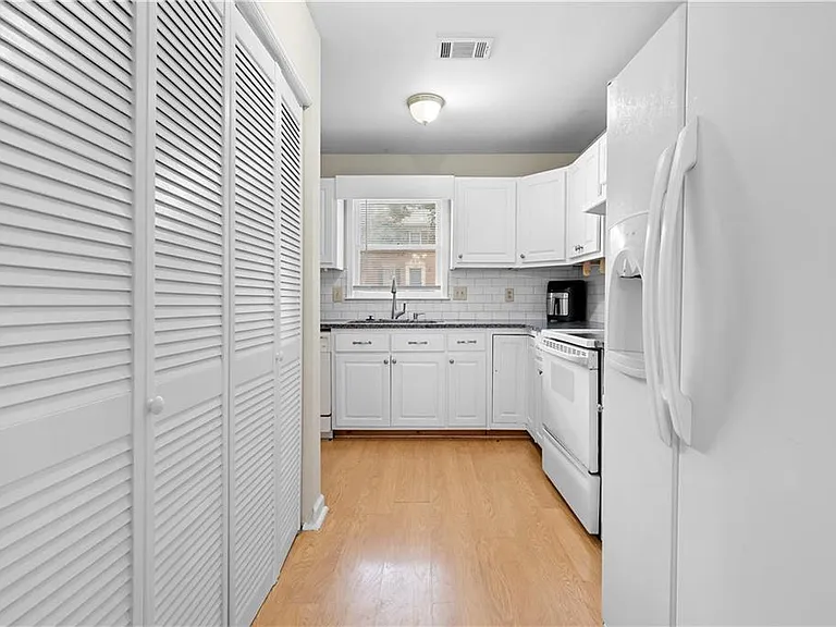 2894 Webb Bridge Rd — Photo 7