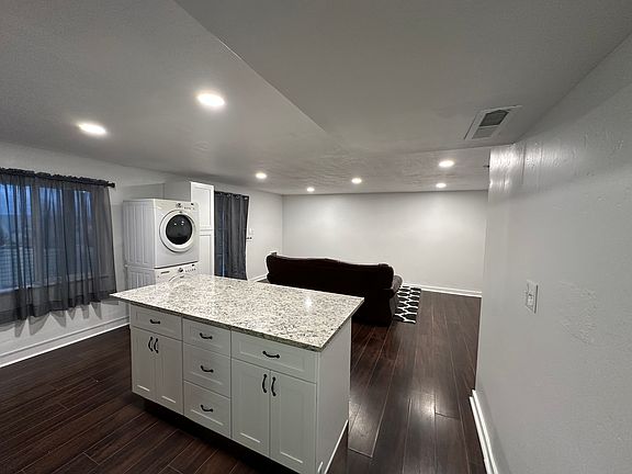 3rd image of 7898 N Oakwood Dr #1