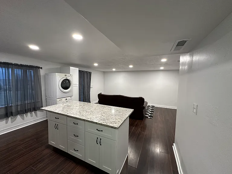 7898 N Oakwood Dr #1 — Photo 3