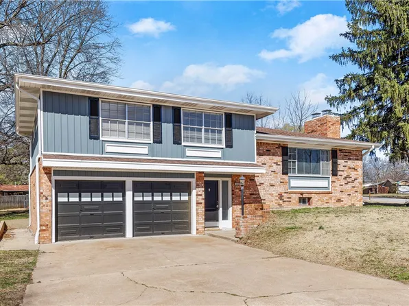 300 Sanders Ave, Springdale, AR 72764