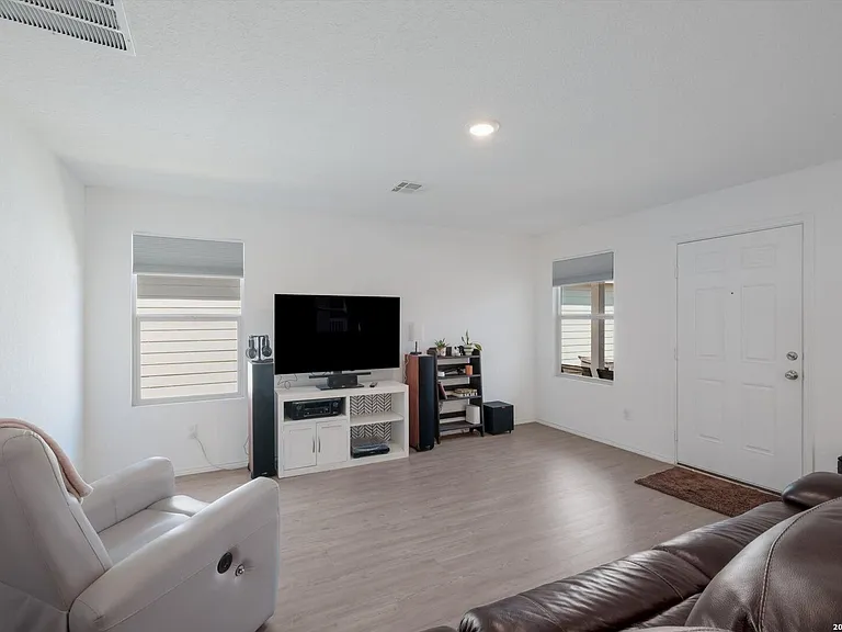 6422 Magee Run — Photo 26