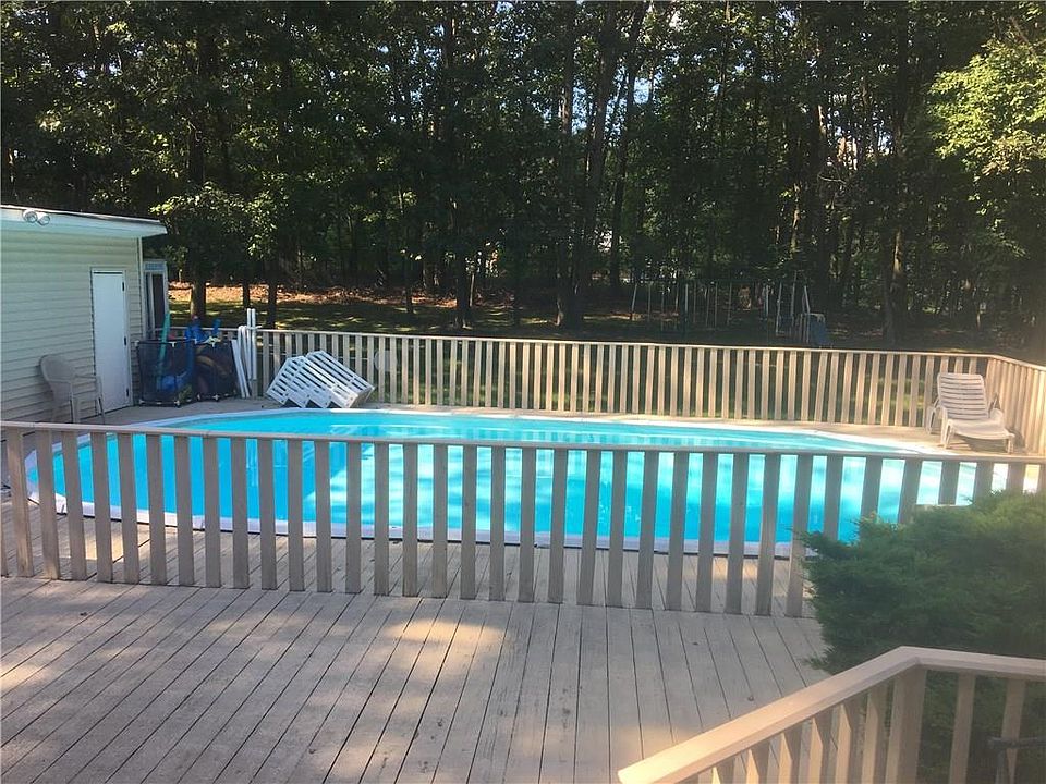 2nd image of 26 Lani St