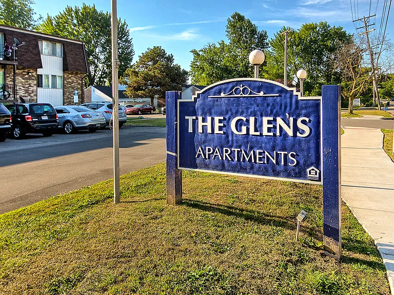 The Glens Apartments — Photo 37