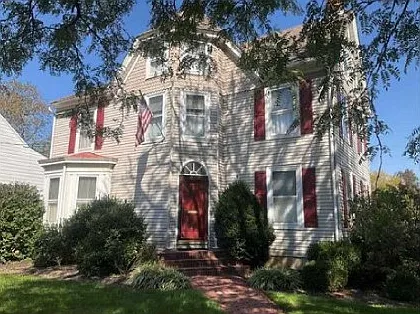 176 West Main St — Photo 2