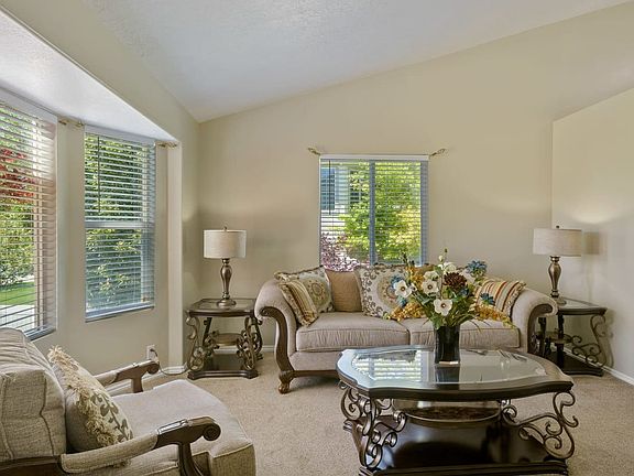 4th image of 8945 S Sunspring Dr