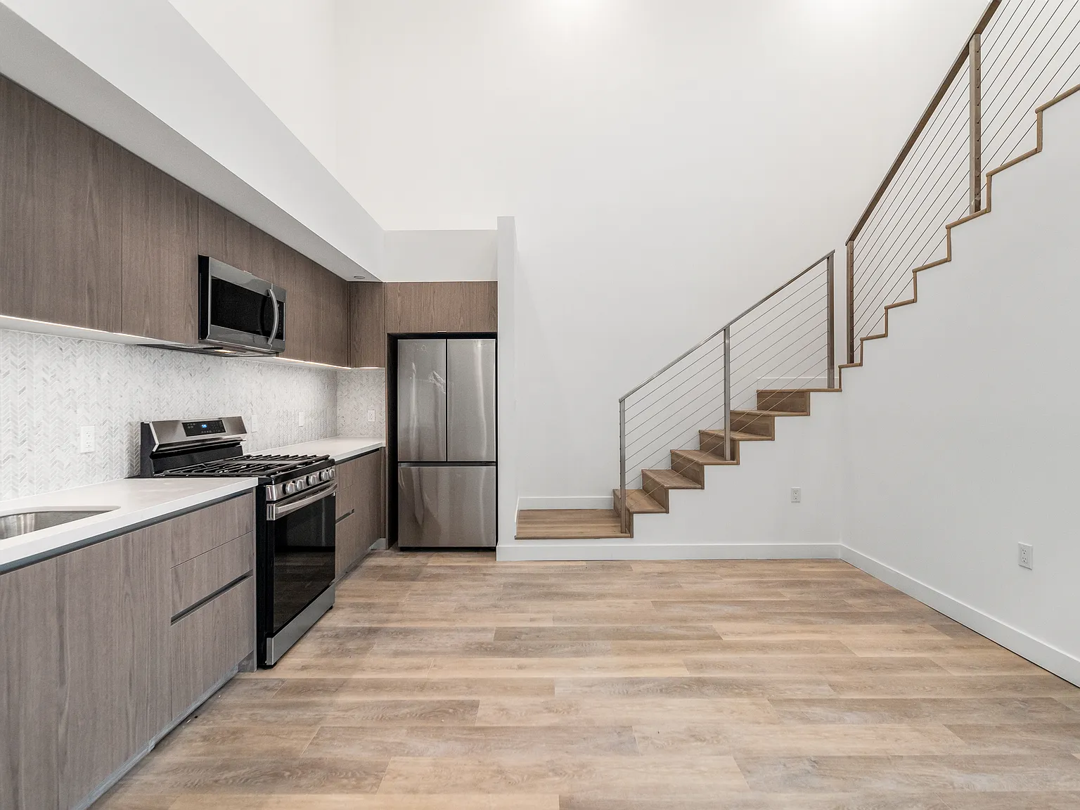 Unit 407 — Photo 1