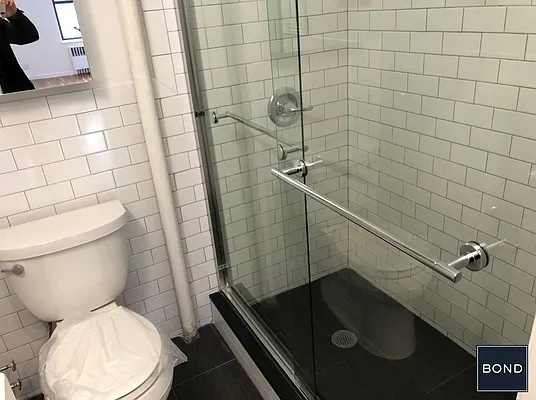 Rented by Bond New York | media 5