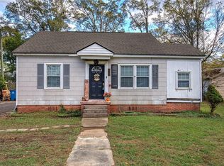555 1st St, Shannon, GA 30161