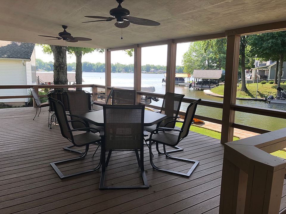 Covered deck 
