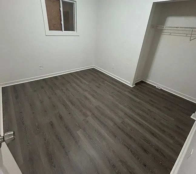 1710 Parklane Dr — Photo 3