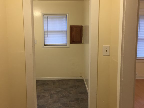 4th image of 252 Sheridan Dr